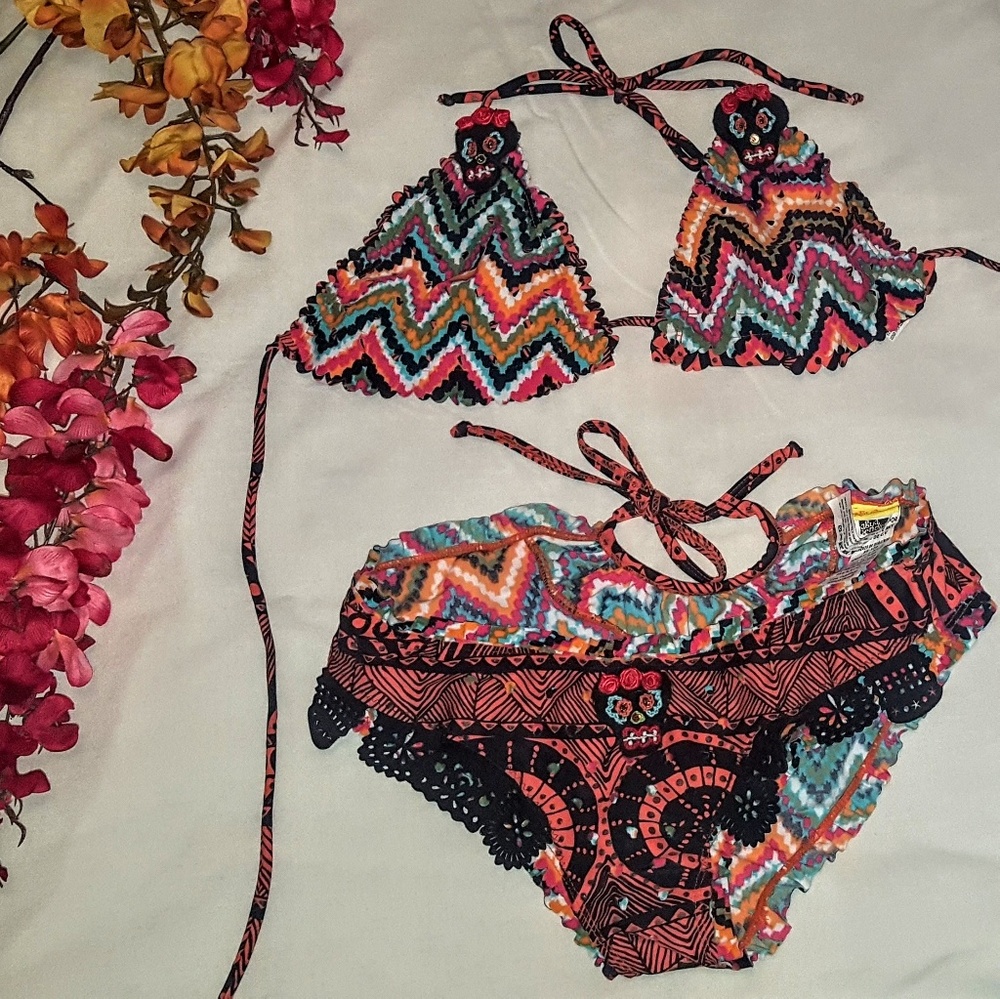 AGUA BENDITA SKULL HAND EMBROIDERED BIKINI small